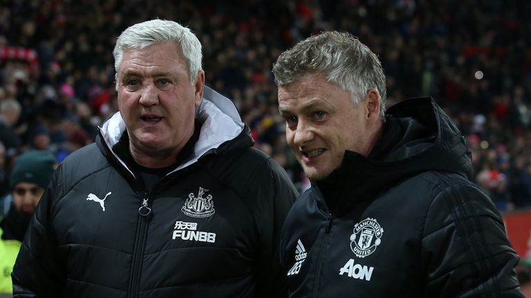 Ole Gunnar Solskjaer and Steve Bruce speak on the touchline on Boxing Day