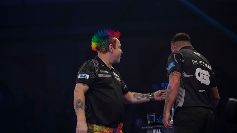 Peter Wright and Gerwyn Price in the semi-final of the World Championship 
