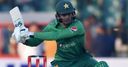 Shoaib steers Pakistan to opening win