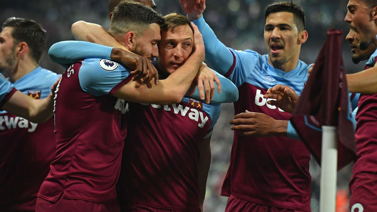 West Ham 4 0 Bournemouth Mark Noble Double Helps Give David Moyes 