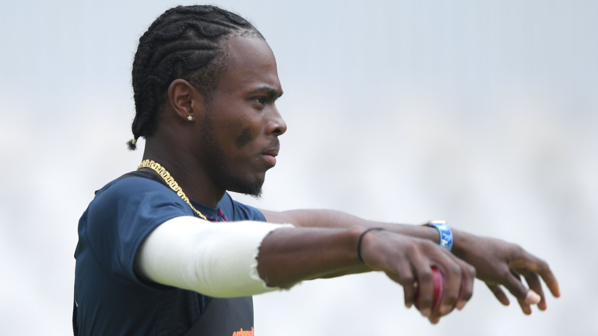 Just how talented is Jofra? | Right and left-arm pace ✓ Offspin and  left-arm orthodox ✓ Jofra Archer has been bowling all sorts at the  Wanderers nets 🤹 | By ESPNcricinfoFacebook