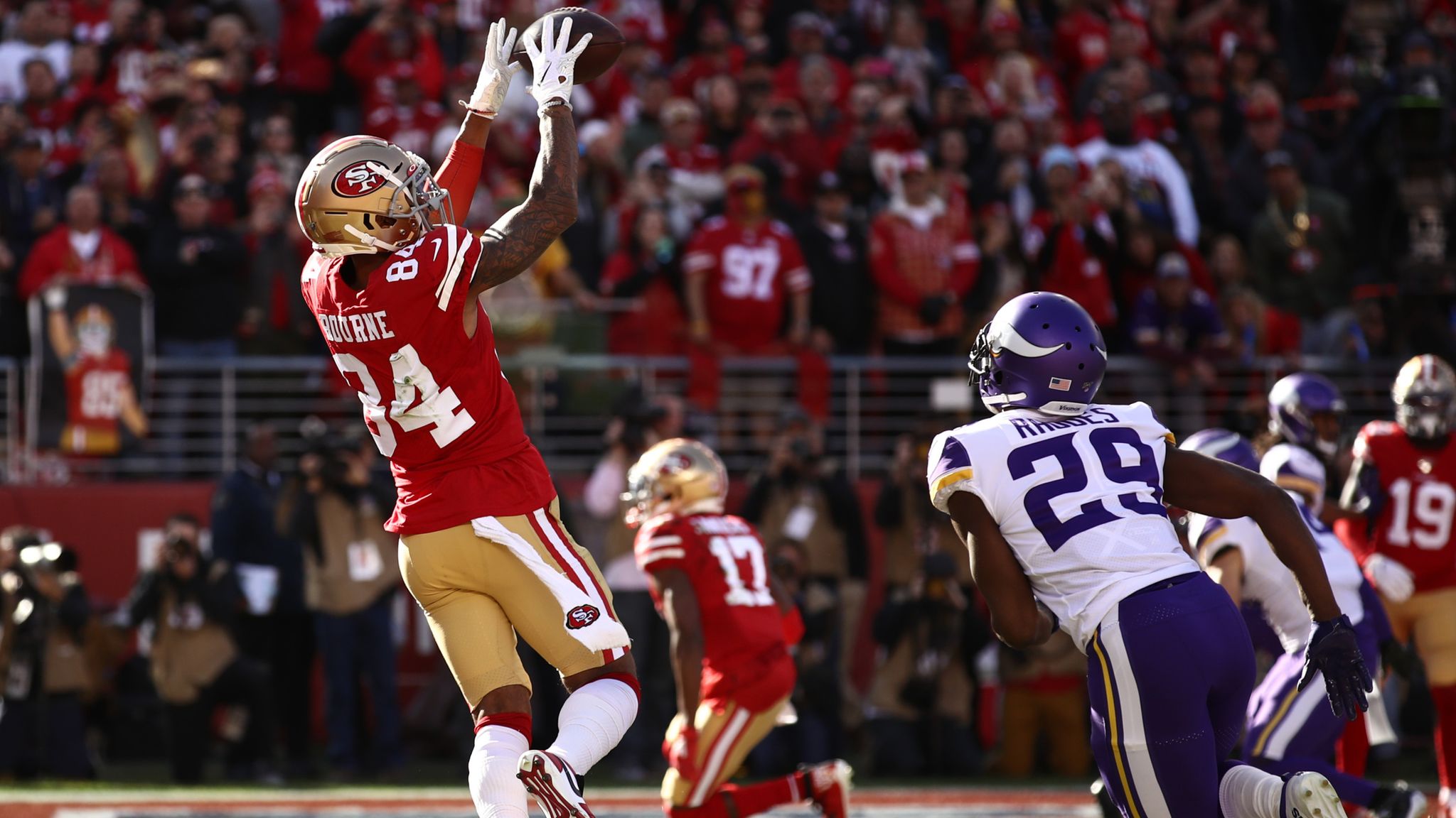 49ers dominate Vikings in 27-10 playoff victory