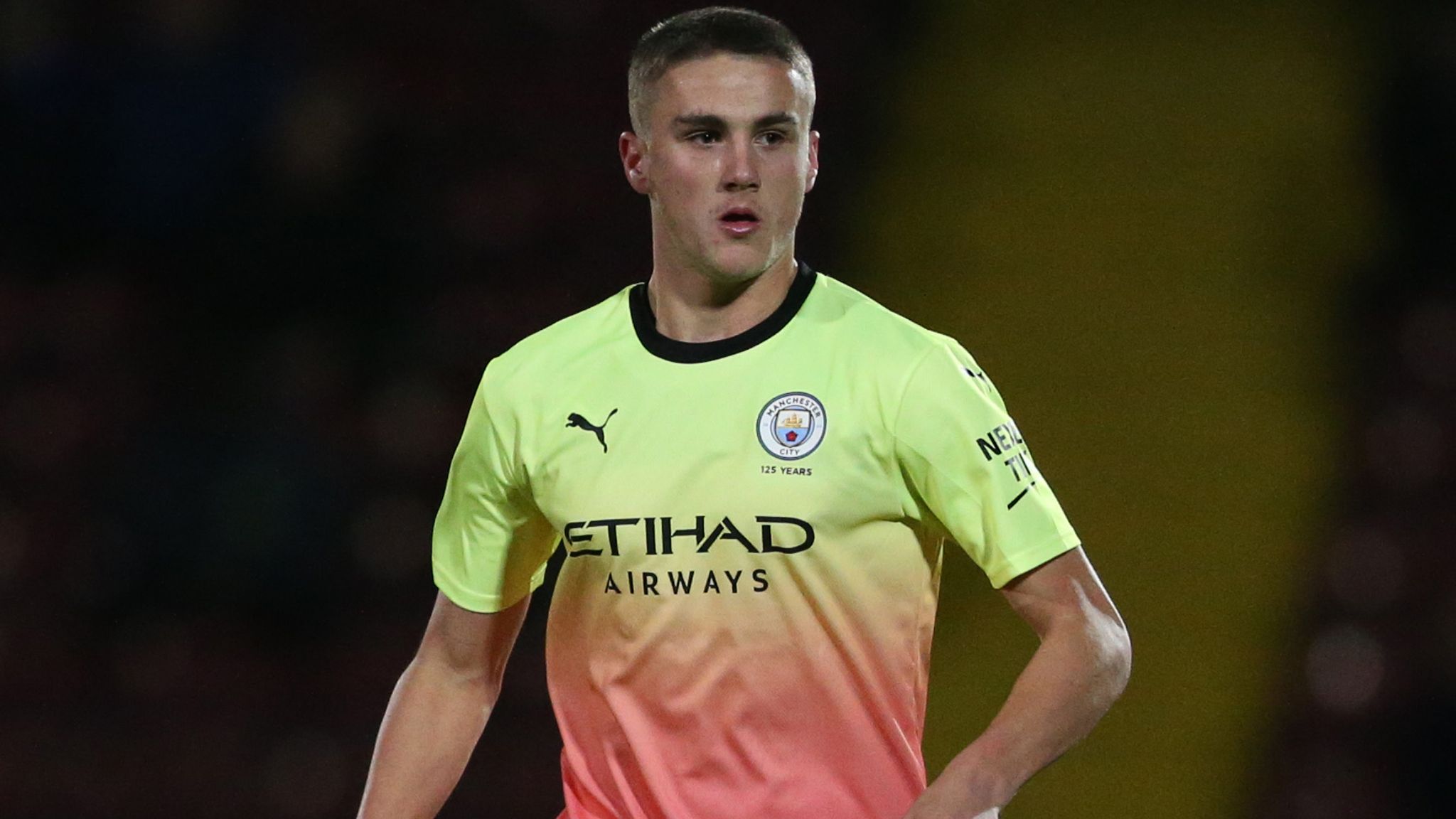 Taylor Harwood-Bellis: Man City defender denies taunting Scunthorpe striker  over earnings | Football News | Sky Sports