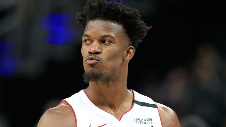 Jimmy Butler blows a kiss at TJ Warren following the pair&#39;s confrontation