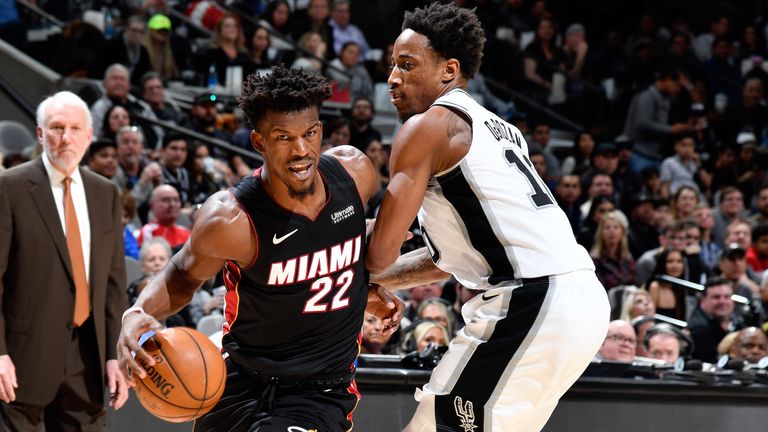 Jimmy Butler conduce por DeMar DeRozan