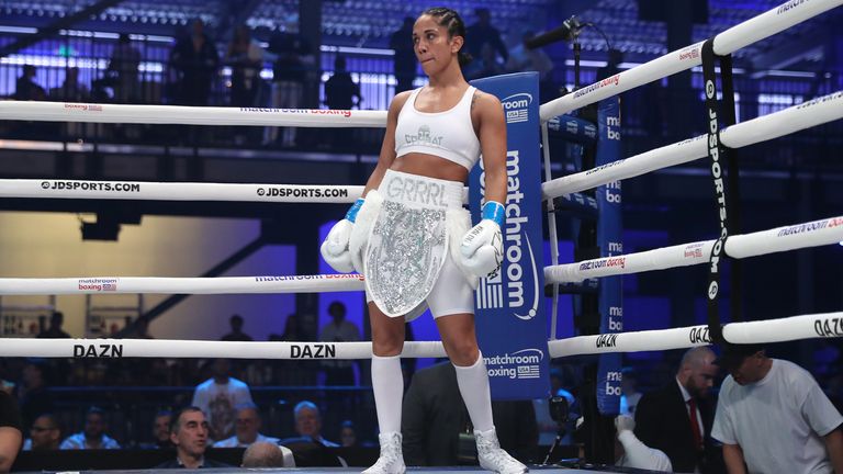 January 30, 2020; Miami, FL, USA; Amanda Serrano and Simone Da Silva during their January 30th Matchroom Boxing USA bout at The Meridian.  Mandatory Credit: \152016000552#1\/Matchroom Boxing USA