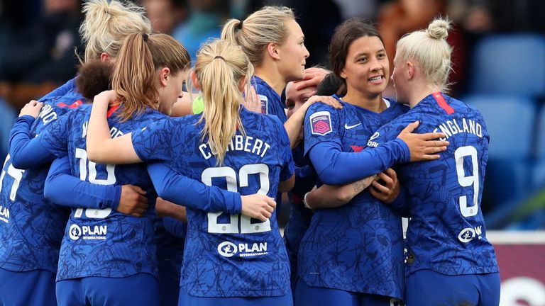 Sam Kerr celebrates with team-mates during Chelsea&#39;s win