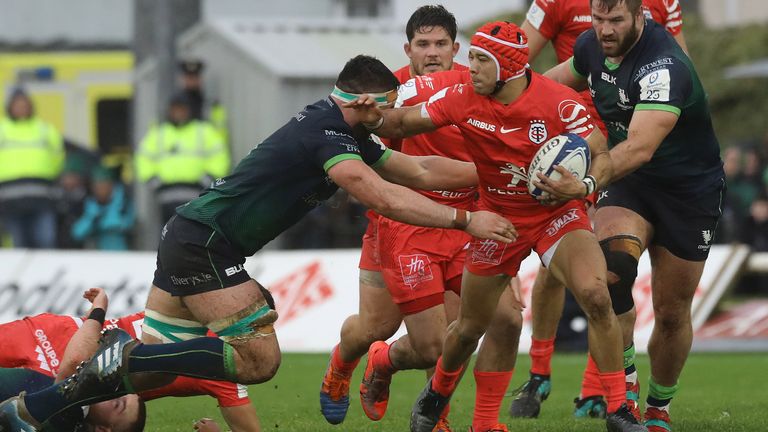 Cheslin Kolbe looks to get something started for Toulouse 
