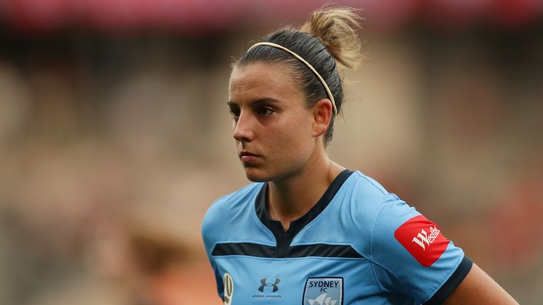Bristol City are close to signing Australia international Chloe Logarzo