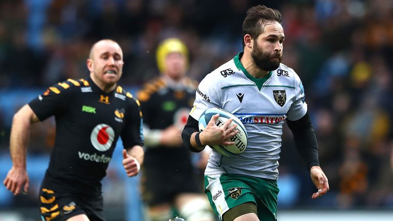 COVENTRY, ENGLAND - JANUARY 05: Cobus Reinach of Northampton Saints races clear to score a try during the Gallagher Premiership Rugby match between Wasps and Northampton Saints at on January 05, 2020 in Coventry, England. (Photo by Matthew Lewis/Getty Images)