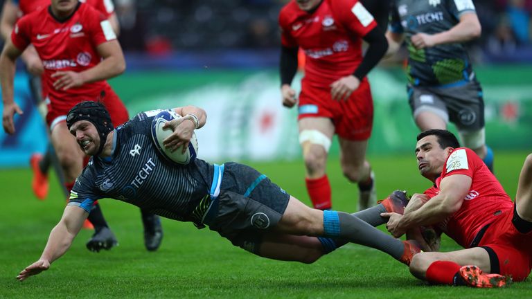 Dan Evans scores for the Ospreys