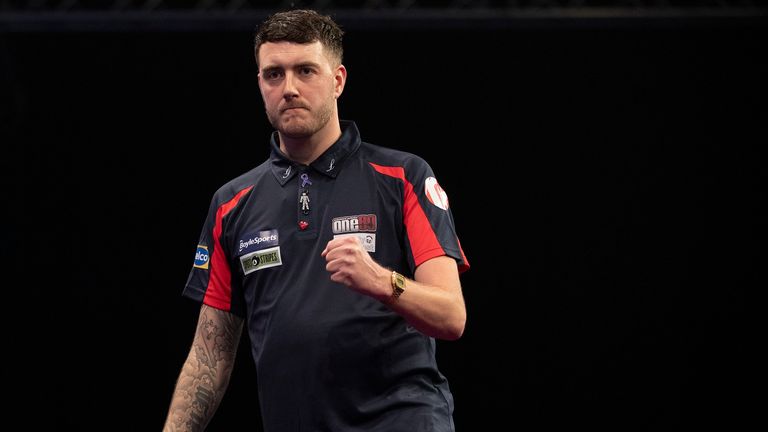 Dave Parletti is heading to Q-School after a successful year on the BDO circuit alongside his day job as a postman