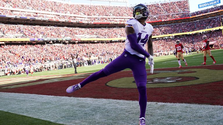 Nov 10, 2019: Minnesota Vikings wide receiver Stefon Diggs #14 during an NFL  game between the Minnesota Vikings and the Dallas Cowboys at AT&T Stadium  in Arlington, TX Minnesota defeated Dallas 28-24