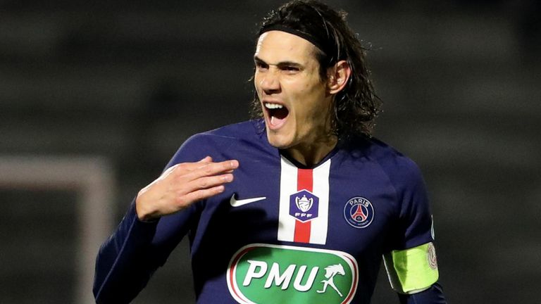 Edinson Cavani during the French Cup match between Linas Montlhery and Paris Saint-Germain at Stade Robert-Bobin on January 5, 2020 