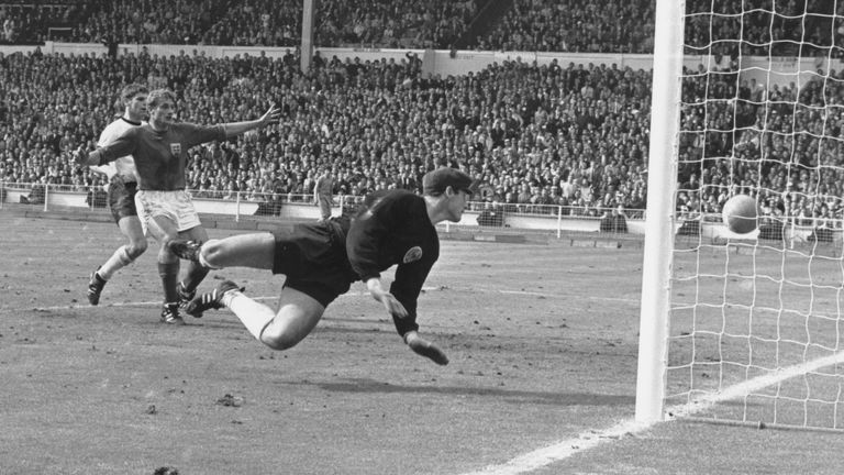 West Germany goalkeeper Hans Tilkowski has died aged 84
