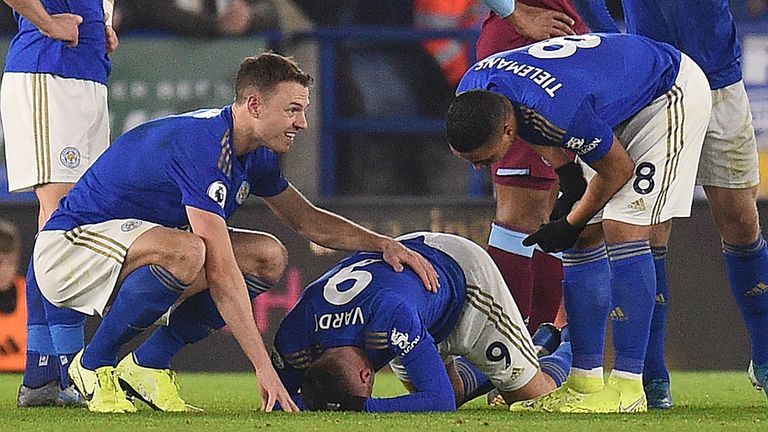 Jamie Vardy cae herido