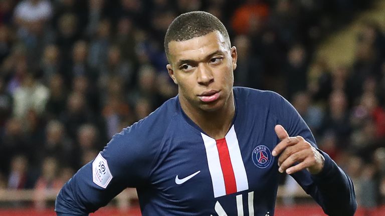 Kylian Mbappe anotó dos veces en su regreso a Mónaco en la victoria por 4-1 del PSG