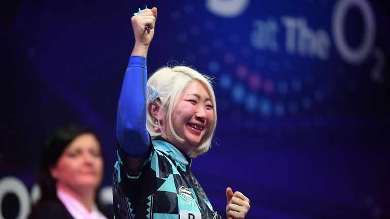 Mikuru Suzuki remains on course to retain her crown