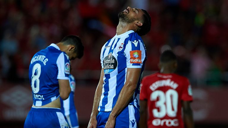 Pablo Mari looks to the heavens during Deportivo La Coruna's play-off against Mallorca in June 2019