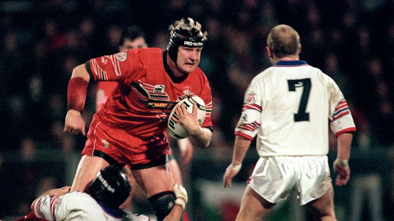 Rugby League - 1995 European Rugby League Championship - Wales v England - Ninian Park, Cardiff
WALES'S PAUL MORIARTY CHARGES AT THE ENGLAND DEFENCE DURING THE RUGBY LEAGUE CHAMPIONSHIP MATCH AT NINIAN PARK.