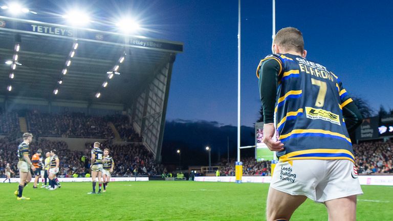 Picture by Allan McKenzie/SWpix.com - 12/01/2020 - Rugby League - Super League - Jamie Jones-Buchanan Testimonial - Leeds Rhinos v Bradford Bulls - Emerald Headingley Stadium, Leeds, England - Leeds's Rob Burrow comes onto the field of play in Jamie Jones-Buchanan's testimonial.