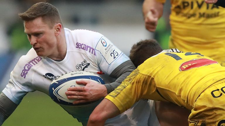 Chris Ashton is tackled by La Rochelle's Vincent Rattez