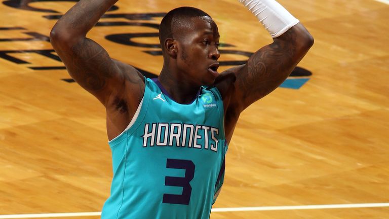 Terry Rozier prepares to pass in Charlotte's win over New York