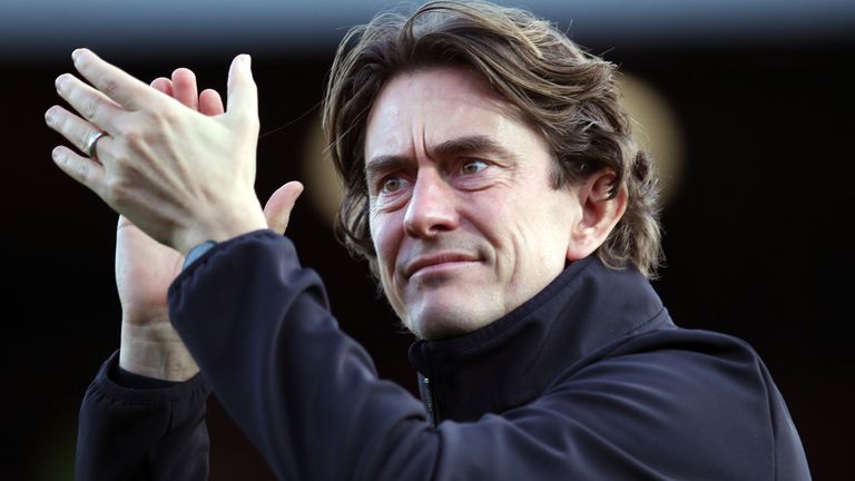 El entrenador en jefe de Brentford, Thomas Frank, ha firmado un nuevo acuerdo