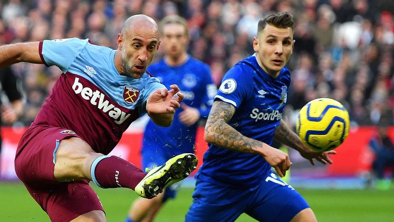 Pablo Zabaleta fires wide during the first half against Everton on Saturday