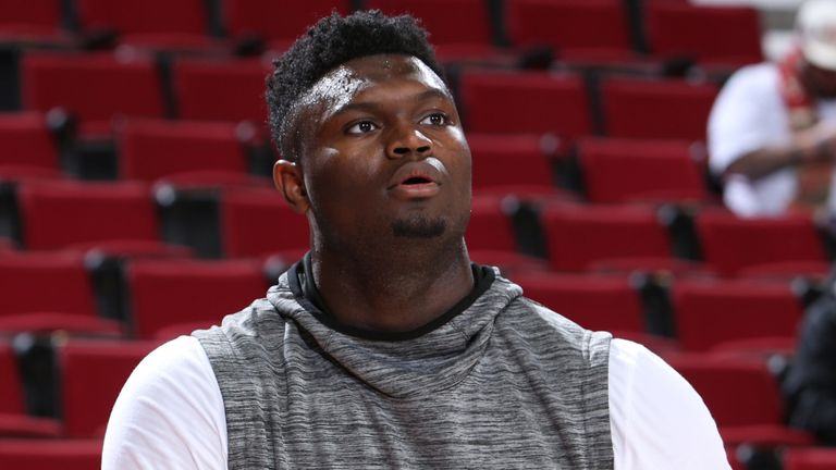 Zion Williamson gets some practice shots up ahead of a Pelicans game