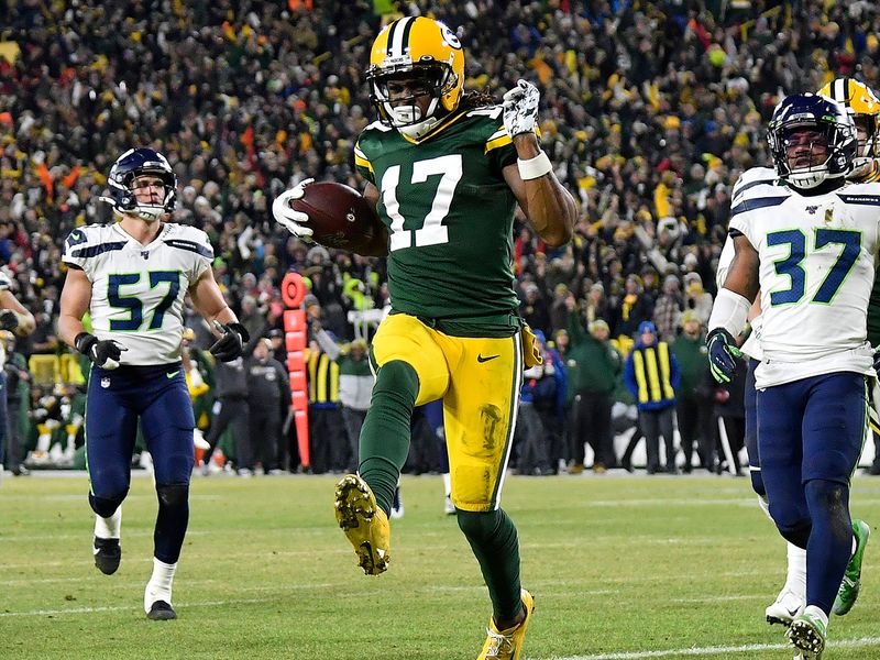 Seattle Seahawks 23-28 Green Bay Packers: Aaron Rodgers holds