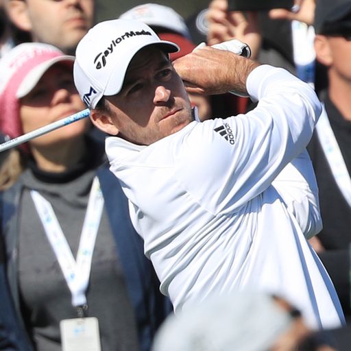 Taylor outlasts Mickelson at Pebble