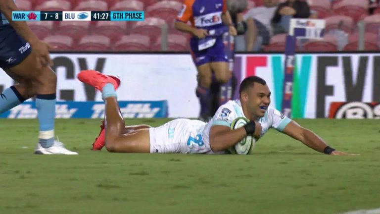 Marchant scored his first Super Rugby try to help his Blues side to a 32-12 victory away at the Waratahs 