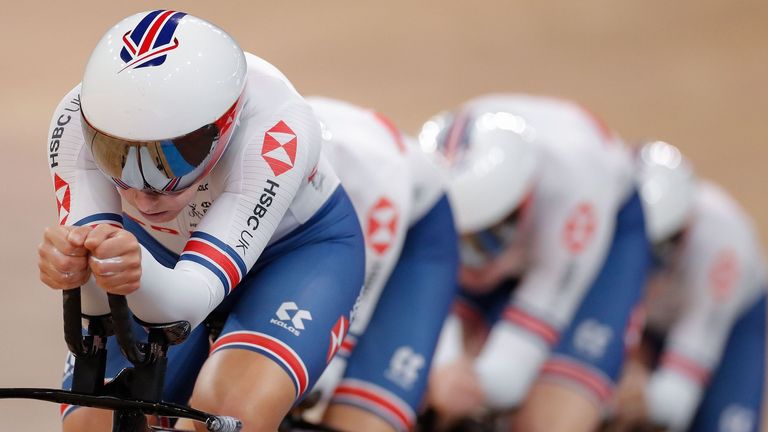 Great Britain could not match the USA in the women&#39;s team pursuit final at the Track Cycling World Championships in Berlin.