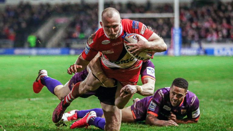 Picture by Alex Whitehead/SWpix.com - 14/02/2020 - Rugby League - Betfred Super League - Salford Red Devils v Huddersfield Giants - AJ Bell Stadium, Salford, England - Salford's Dan Sarginson scores a try.