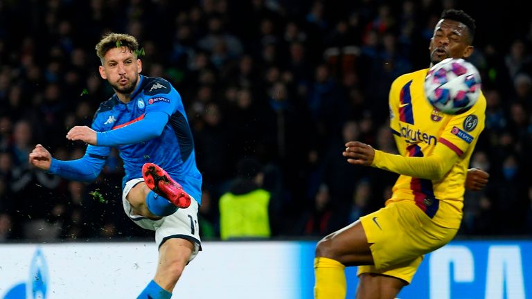 Dries Mertens' 30th-minute strike puts Napoli ahead against Barcelona