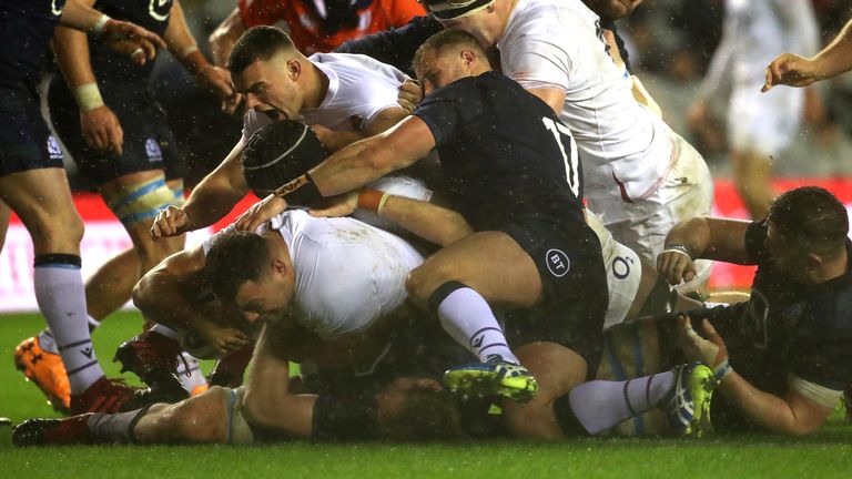 Ellis Genge scores for England
