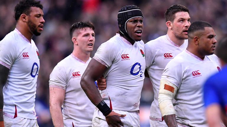 England's players looking dejected during their 24-17 defeat in Paris