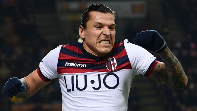 Bologna's Paraguayan forward Federico Santander celebrates after opening the scoring during the Italian Serie A football match Inter Milan vs Bologna on February 3, 2019 at the San Siro stadium in Milan