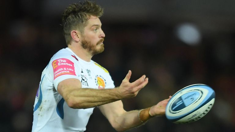 GLOUCESTER, ENGLAND - FEBRUARY 14: Gareth Steenson of Exeter Chiefs looks to break past the tackle from Chris Harris of Gloucester Rugby during the Gallagher Premiership Rugby match between Gloucester Rugby and Exeter Chiefs at Kingsholm Stadium on February 14, 2020 in Gloucester, England. (Photo by Harry Trump/Getty Images)