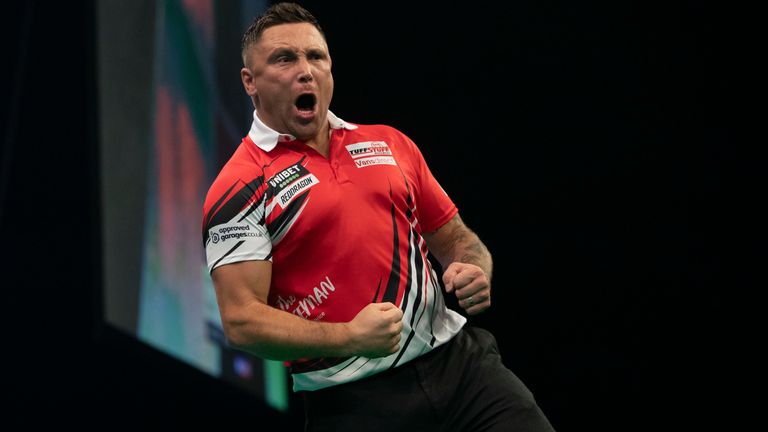 UNIBET PREMIER LEAGUE DARTS 2020.MOTORPOINT ARENA,.CARDIFF,.PIC;LAWRENCE LUSTIG.GERWYN PRICE V DARYL GURNEY.GERWYN PRICE IN ACTION