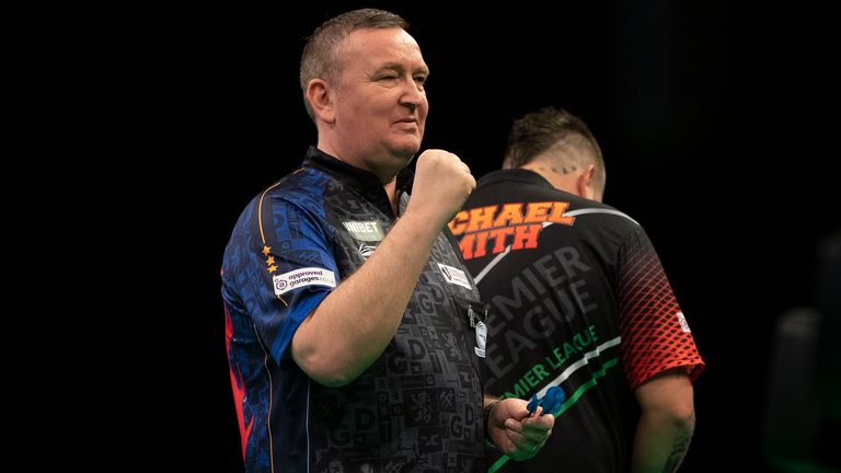 Glen Durrant started his Premier League campaign with a fantastic victory