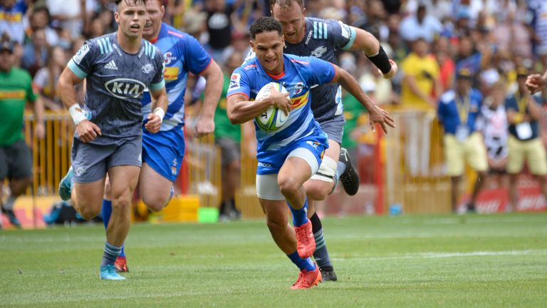 Herschel Jantjies scores for the Stormers