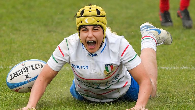 taly's Beatrice Rigoni dives to score a try during the women's Six Nations international rugby union match Italy vs France on March 17, 2019 at the Plebiscito stadium in Padua