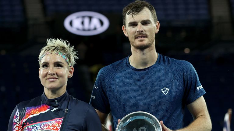 Jamie Murray and Bethanie Mattek-Sands were hoping to win a second straight major title after lifting the
trophy at the US Open last September
