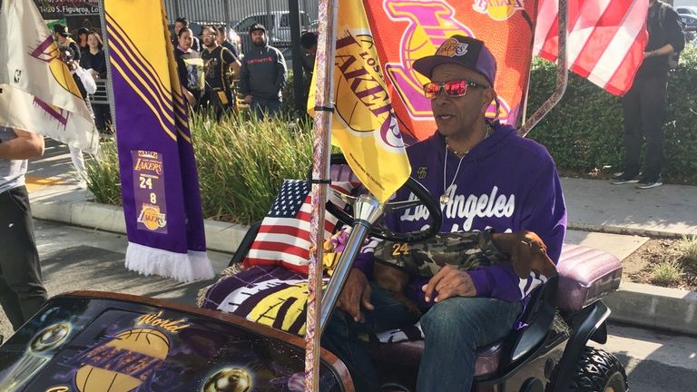 Many fans came out to to the streets of Los Angeles to pay tribute to Kobe Bryant