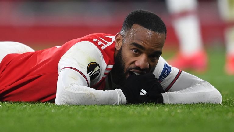 Alexandre Lacazette no pudo impulsar la causa del Arsenal en la Europa League la semana pasada