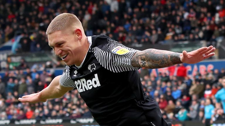 Martyn Waghorn anotó el primer partido de Derby