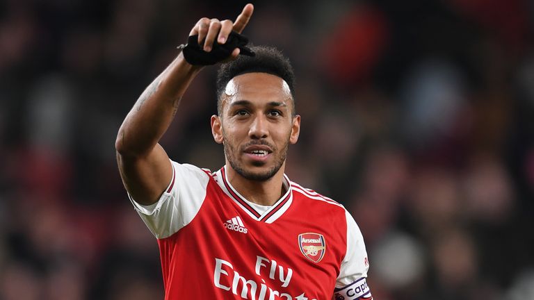 Pierre-Emerick Aubameyang celebrates following Arsenal&#39;s 3-2 win over Everton