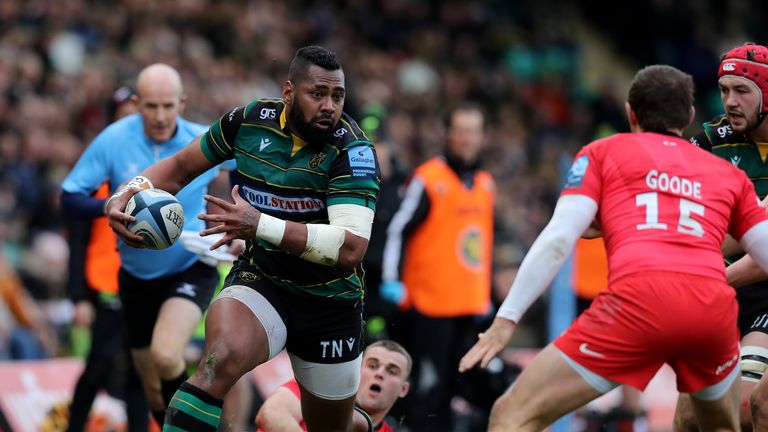 Taqele Naiyaravoro goes past Ben Earl